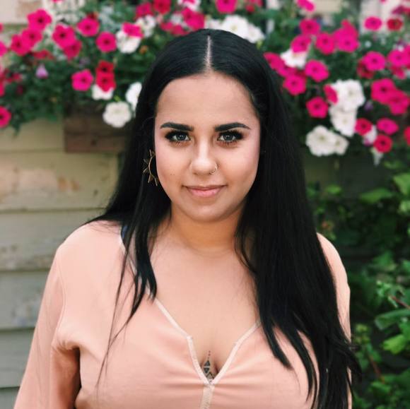 Meet your Posher, Layla - Picture 4 of 4